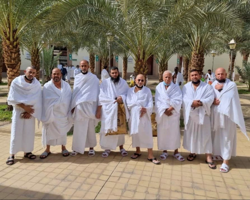  معتمرو اللد والرملة يغادرون الى مكة المكرّمة لأداء عمرة الشتاء